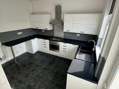 2 Bed Terraced House, Queen Street, OL6