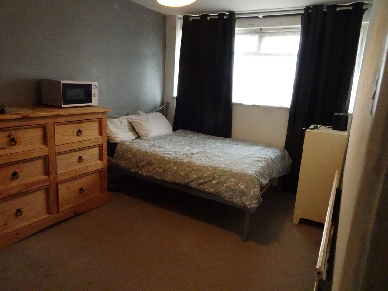 Romford Room in a Shared House, Jubilee Avenue, RM7 To Rent Now for