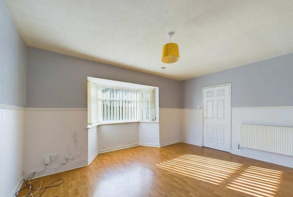 Bradford 3 Bed SemiDetached House, Woodend Court, BD5 To Rent Now