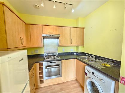 1 Bed Flat, Smoothfield Court, TW3