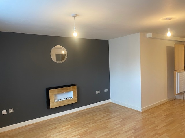 Hull - 2 Bed Flat, Spring Street, HU2 - To Rent Now for £650.00 p/m