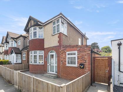 Studio Flat, Kingston Road, KT19