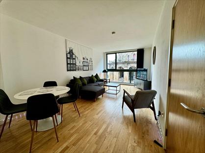 2 Bed Flat, Crown Street, LS2