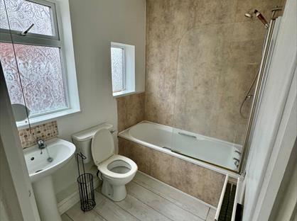 2 Bed Flat, Angerton Gardens, NE5