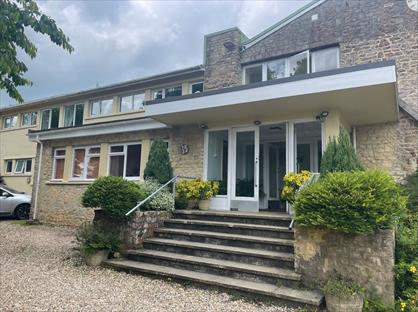 2 Bed Flat, Uplands, BA9