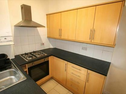 2 Bed Terraced House, Moorgate Street, BB2
