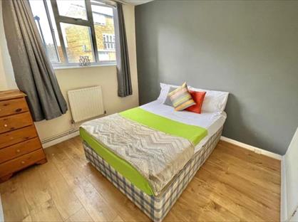 Room in a Shared House, Llandovery House, E14