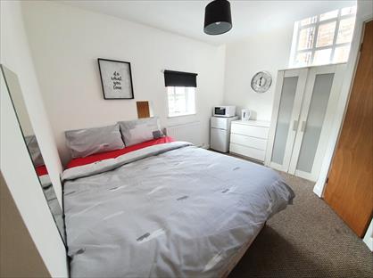 Bedsit, Wheelers Fold, WV1