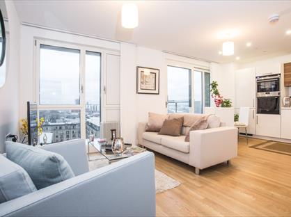 1 Bed Flat, Marner Point, E3