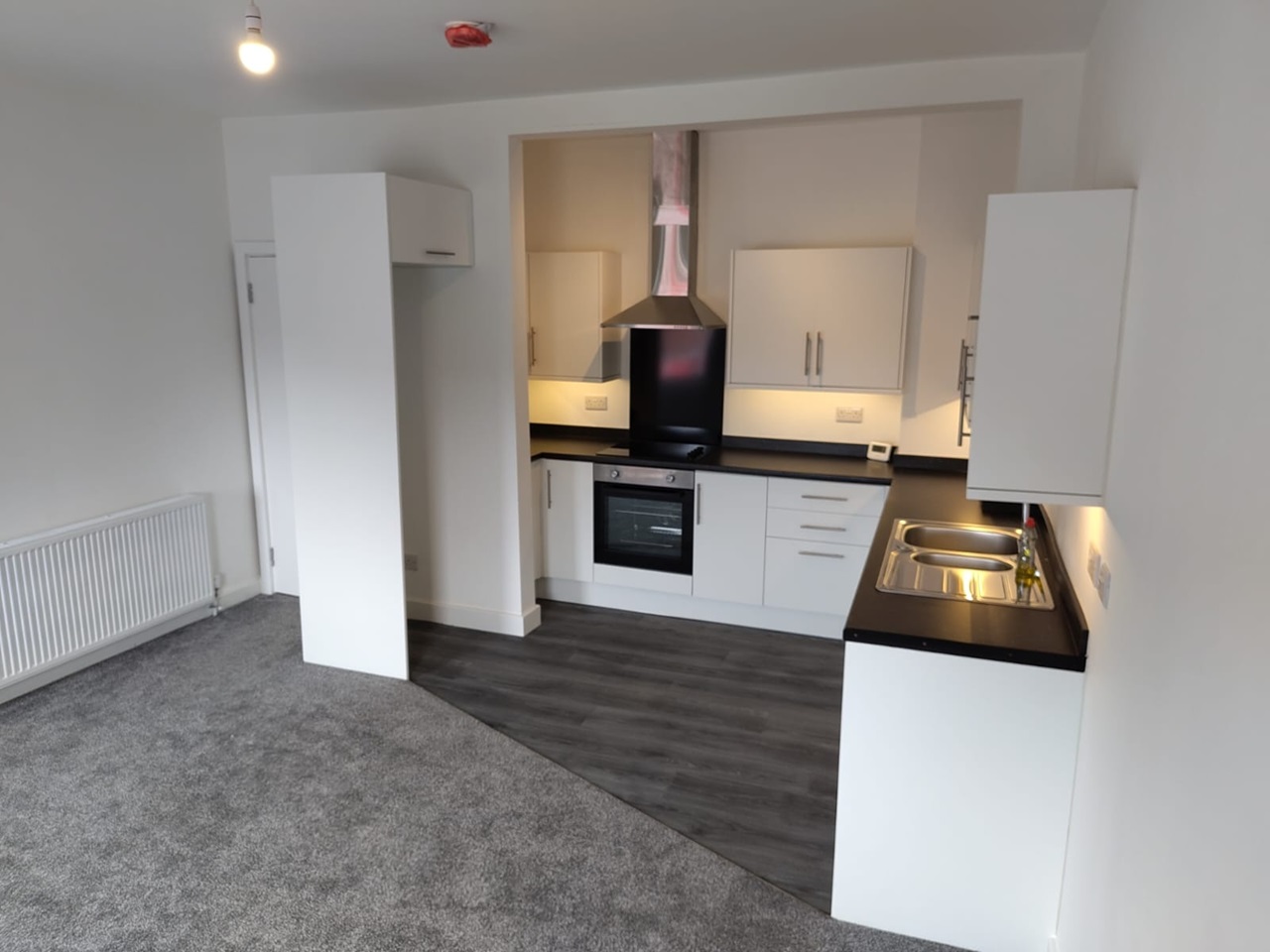 South Elmsall, Pontefract 2 Bed Flat, Barnsley Road, WF9 To Rent