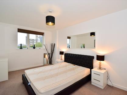 Room in a Shared Flat, Celestial House, E14