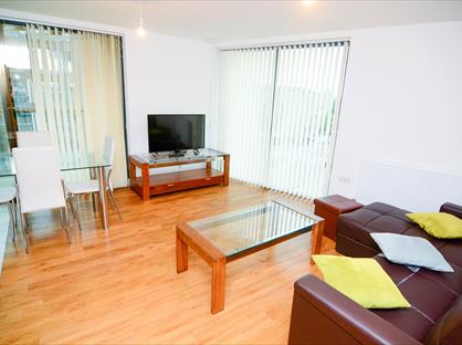 2 Bed Flat, Victoria House, SE16