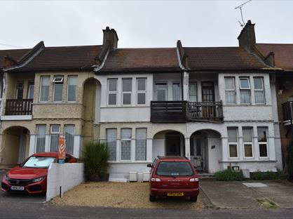 2 Bed Flat, Woodgrange Drive, SS1