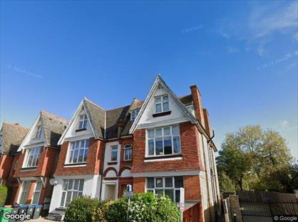 Studio Flat, King Charles Road, KT5