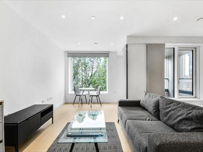 Studio Flat, Hurlock Heights, SE17