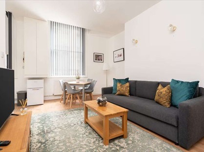 2 Bed Flat, Harrington Chamber, L2