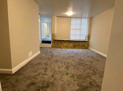 1 Bed Flat, High Street, OX7