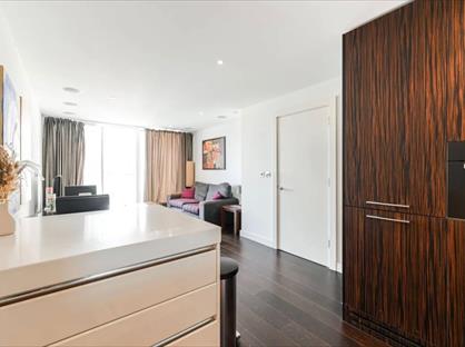 1 Bed Flat, Cato Point, SW1W