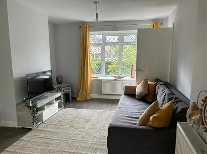 3 Bed Detached House, Maiden Lane, RH11