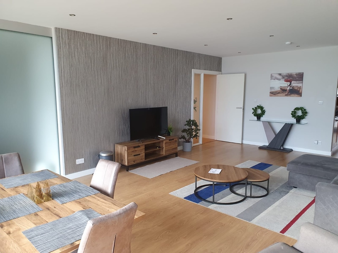 2 Bed Flat, Lancefield Quay, G3 photo 3