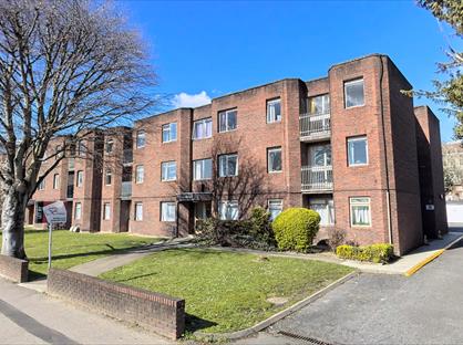 1 Bed Flat, Worple Road, SW19