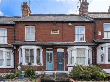 2 Bed Terraced House, Station Road, WD7