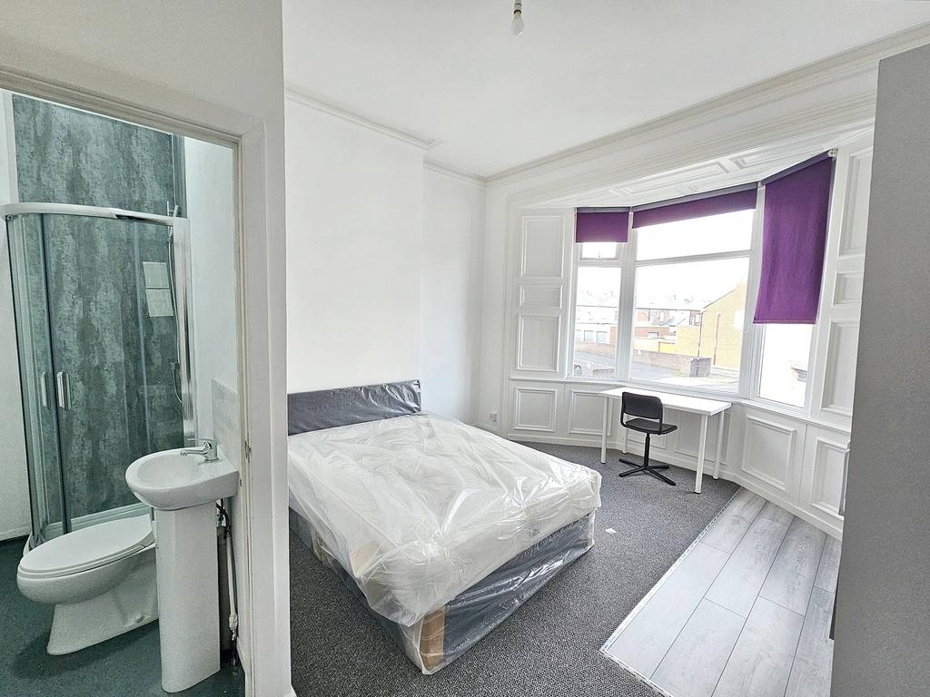 Sunderland Studio Flat, Roker Avenue, SR6 To Rent Now for £600.00 p/m