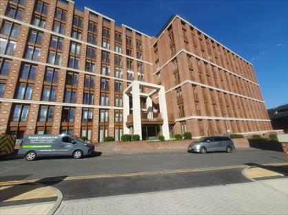 1 Bed Flat, Ziggurat House, AL1