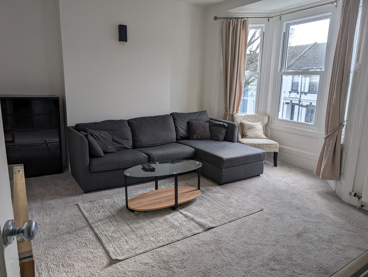 2 Bed Flat, Shaftesbury Road, BN1 photo 3