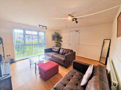 Room in a Shared House, Spring Hill, B18