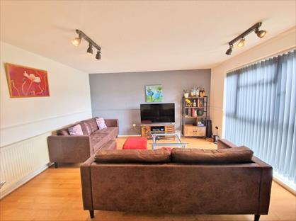 Room in a Shared House, Spring Hill, B18
