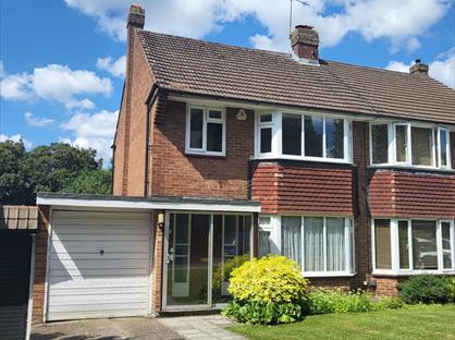 3 Bed Semi-Detached House, Forgefield, TN16