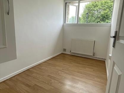 Room in a Shared House, Bowood Road, EN3