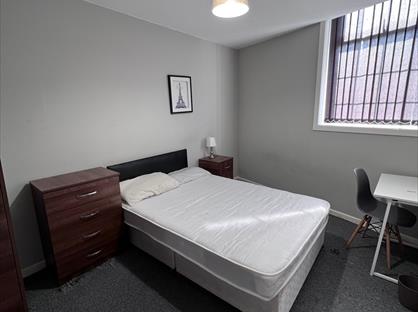 Room in a Shared House, Wrigley Head, M35