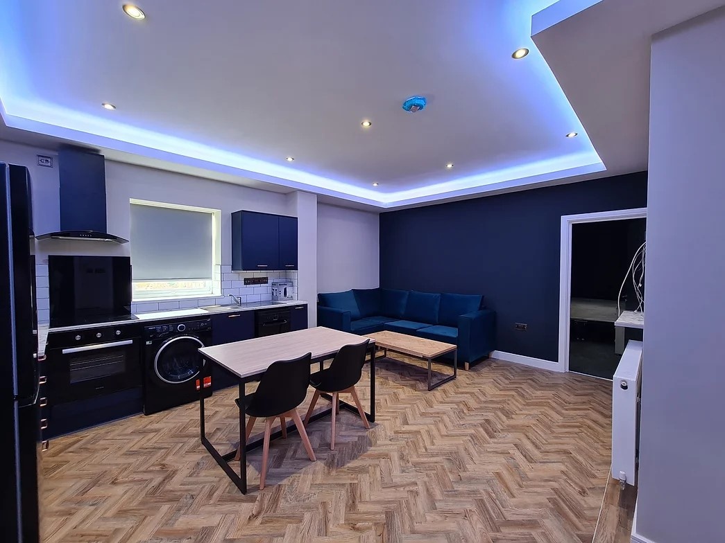 3 Bed Flat, Clarendon Road, B16 photo 2