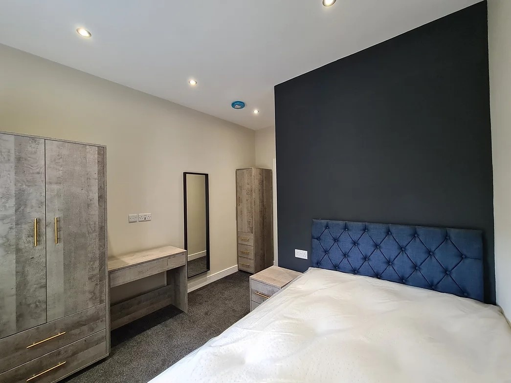 3 Bed Flat, Clarendon Road, B16 photo 3