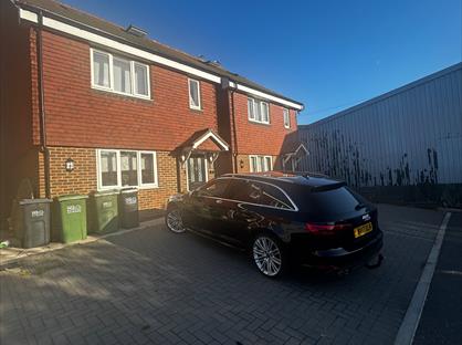 4 Bed Detached House, Stockton View, TN37