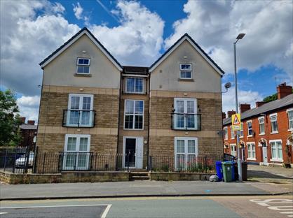 2 Bed Flat, The White Hart Apartments, SK14