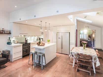 4 Bed Terraced House, Selkirk Road, SW17