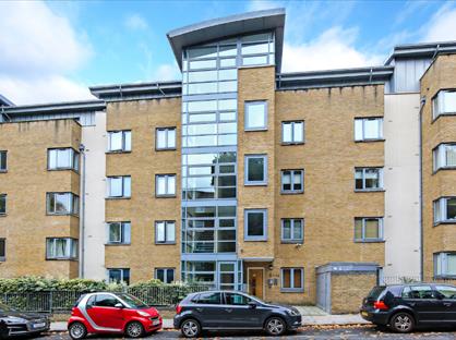 4 Bed Flat, Regents Park Road, NW1