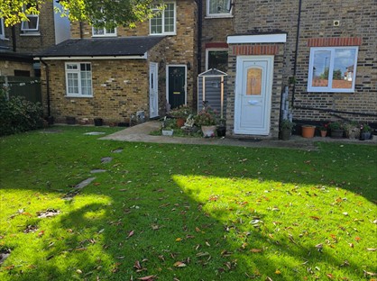 1 Bed Flat, Whitton Lodge, TW3