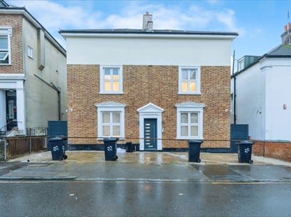 2 Bed Flat, Limes Grove, SE13
