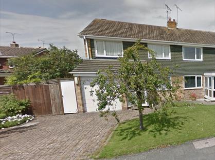 3 Bed Semi-Detached House, Fir Tree Avenue, CH4