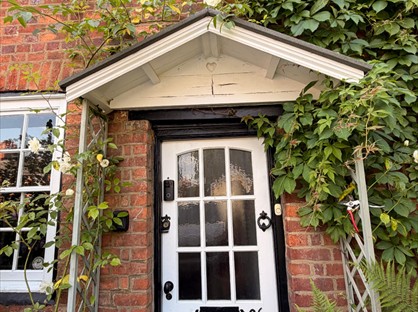 3 Bed Terraced House, London Road, MK11
