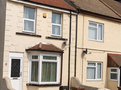 2 Bed Semi-Detached House, Trafalgar St, ME7