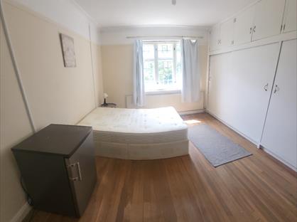 Room in a Shared House, Wyvern Road, CR8