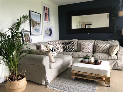 Room in a Shared Flat, Victoria Court, W3