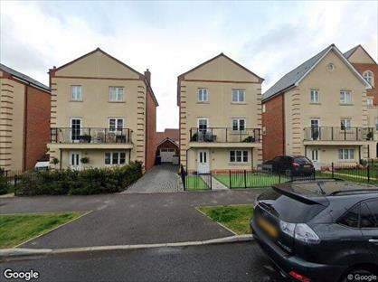 3 Bed Detached House, Market Garden, GU11