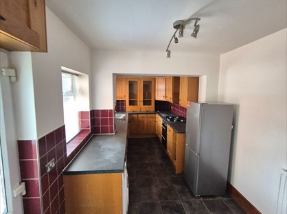 2 Bed Terraced House, Smithfield Road, LL13