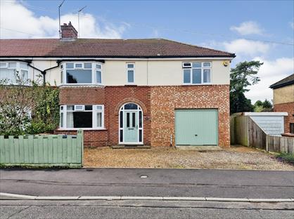 5 Bed Semi-Detached House, Kensington Road, PE30